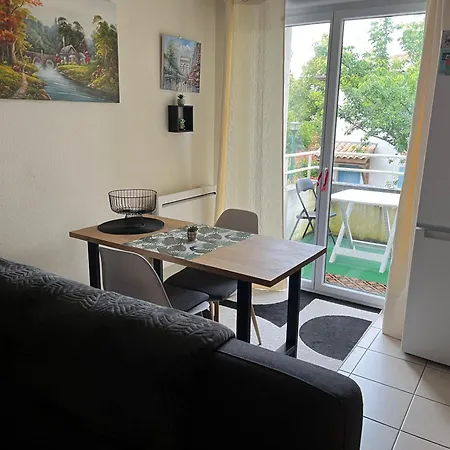 Appartement T2 - Residence Avec Piscine Et Parc Marans  Exterior photo